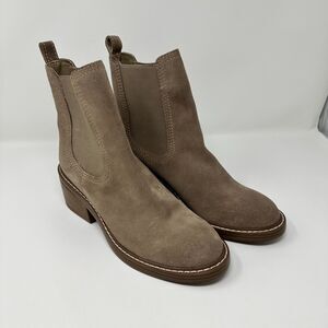 NIB Steve Madden Laurely Chelsea Bootie Taupe Mushroom Suede Womens 9.5
